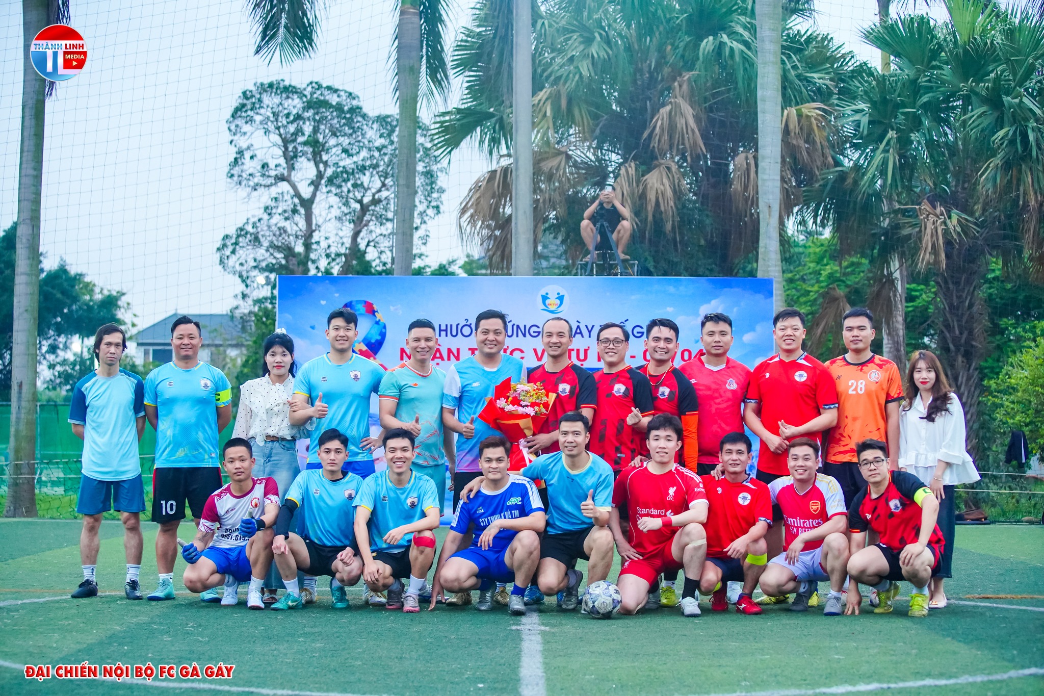 Xanh - Đỏ nhập cuộc: năng lượng mới trên sân FC Gà Gáy